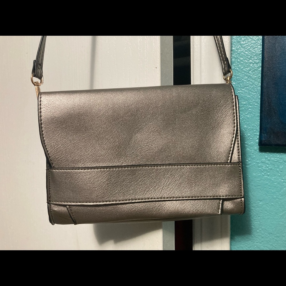 Summer and Rose Metallic Small Crossbody Purse